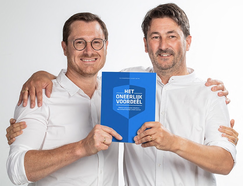 Cis Scherpereel en Kurt Ostyn met hun nieuw boek "Het Oneerlijk Voordeel"